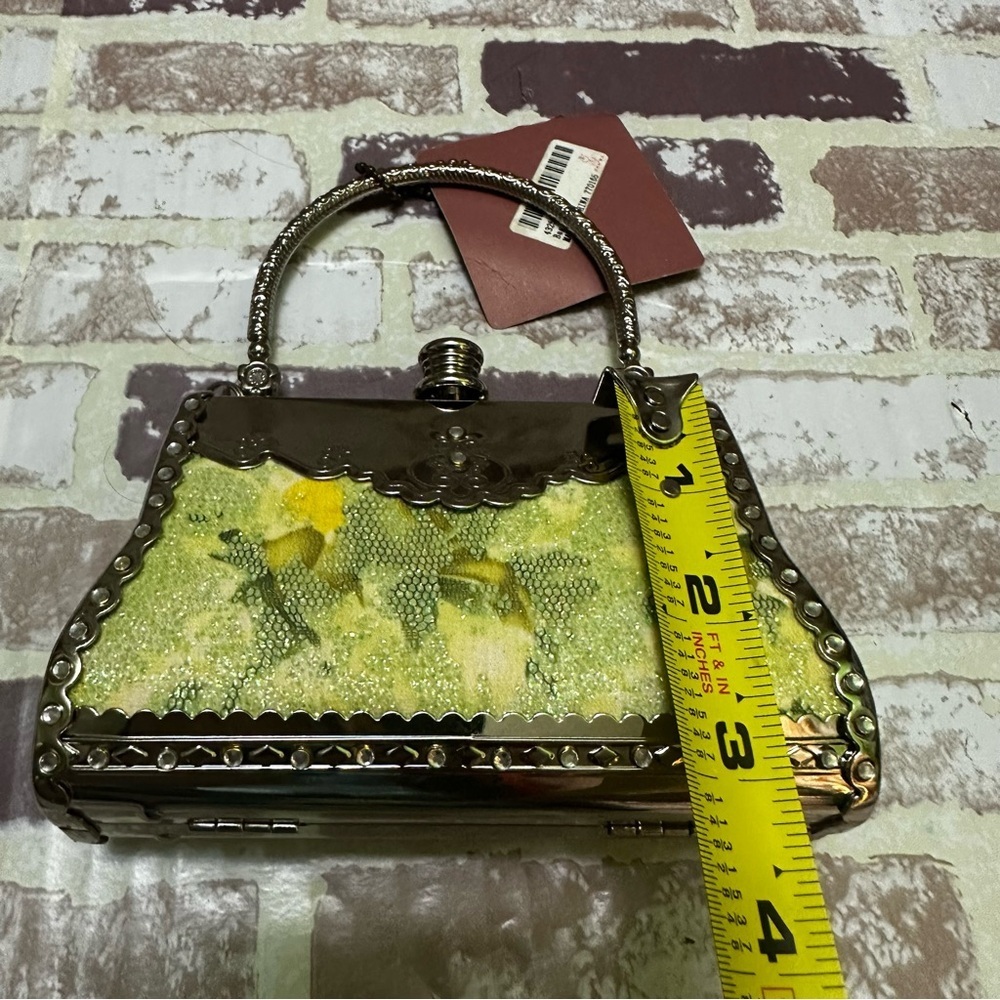 Classical Style Yellow and Silver Clutch Metal mini Bag - Picture 13 of 14